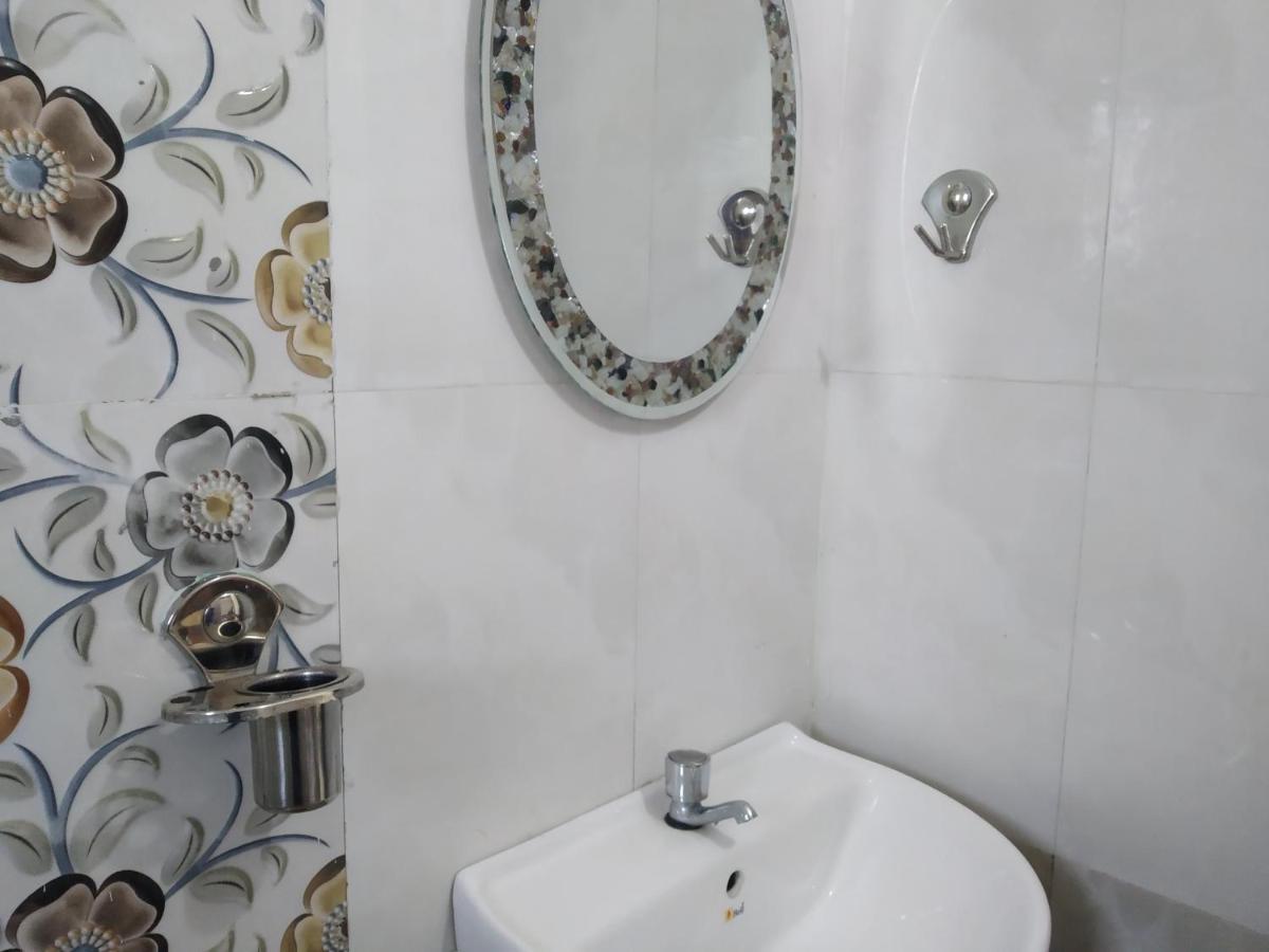 Hotel Vrundavan Пуна Экстерьер фото