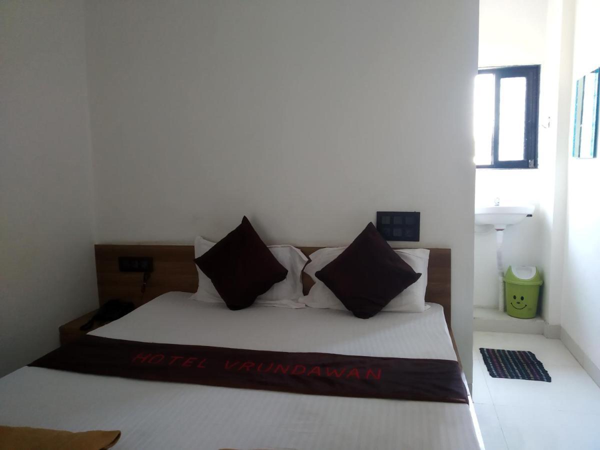 Hotel Vrundavan Пуна Экстерьер фото